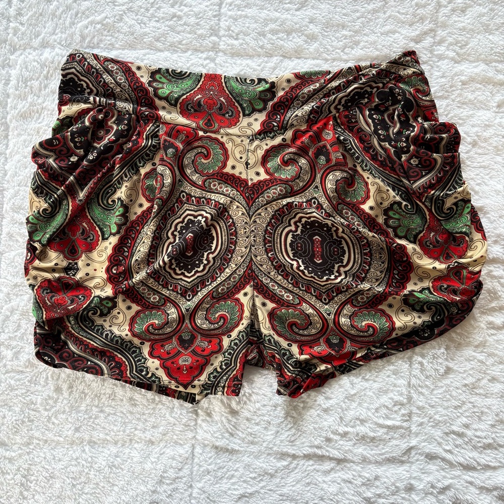 Stretchy High Waist Paisley Shorts